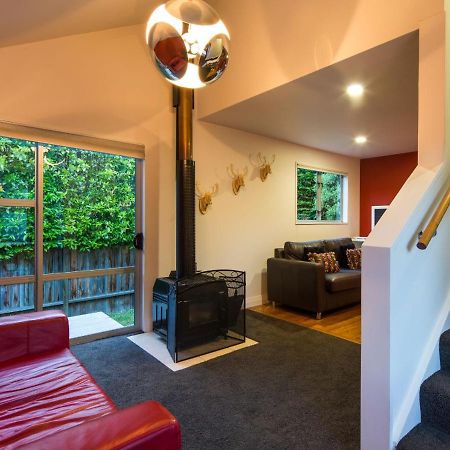 Riverview Retreat Holiday Home By Majordomo Queenstown Buitenkant foto